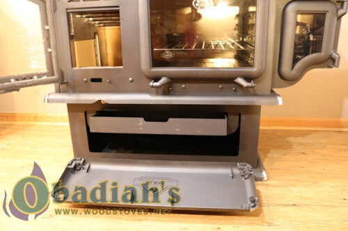 J.A Roby Chief Wood Cook Stove w/Side Water Reservoir J.A Roby Chief Wood Cook Stove w/Side Water Reservoir