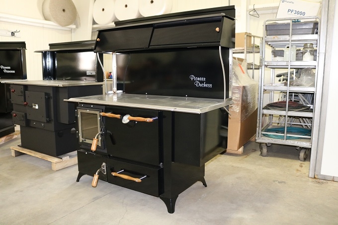 Pioneer Duchess Wood Cookstove Pioneer Duchess Wood Cookstove